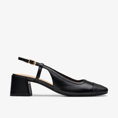 Clarks Nyta 45 Sling In Black