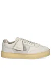 Clarks Originals Tor 80 Trainers In 中性色