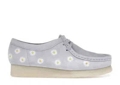 Pre-owned Clarks Originals Wallabee Daisy Embroidery (women's) Sneakers In Cloud Grey In Gray