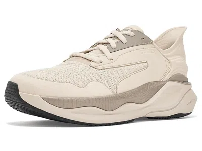 Clarks Pace In Neutral