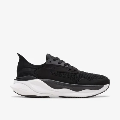 Clarks Pace In Black