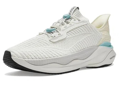 Clarks Pace Rise In White
