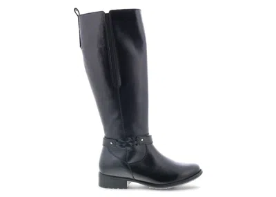 Pre-owned Clarks Plaza Market Leather (women's) Sneakers In Black