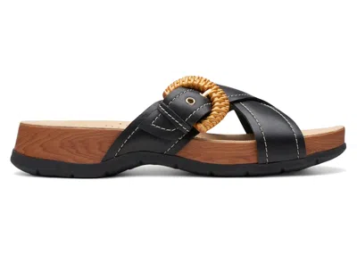 Pre-owned Clarks Reileigh Bay Leather (women's) Sneakers In Black