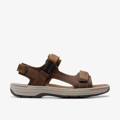 Clarks Saltway Edge In Brown