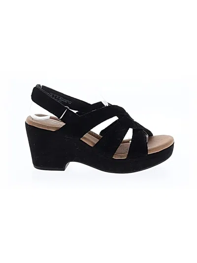 Pre-owned Clarks Sandals In Black