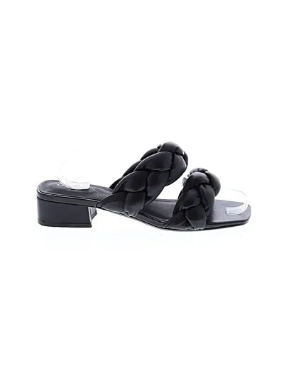 Pre-owned Clarks Sandals In Black