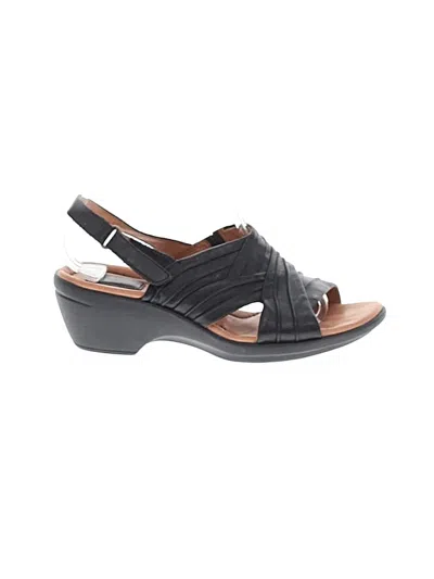 Pre-owned Clarks Sandals In Black