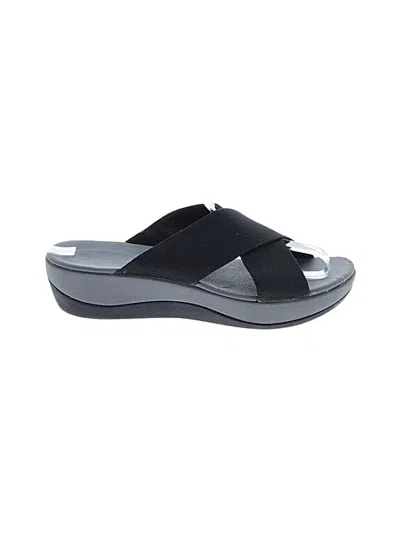 Pre-owned Clarks Sandals In Black