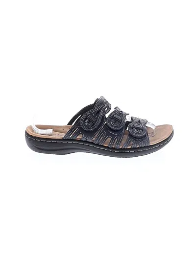 Pre-owned Clarks Sandals In Black