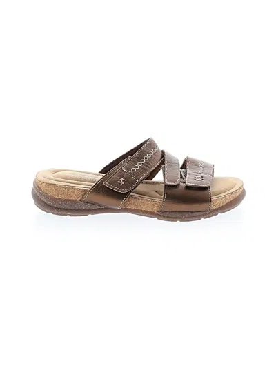 Pre-owned Clarks Sandals In Brown