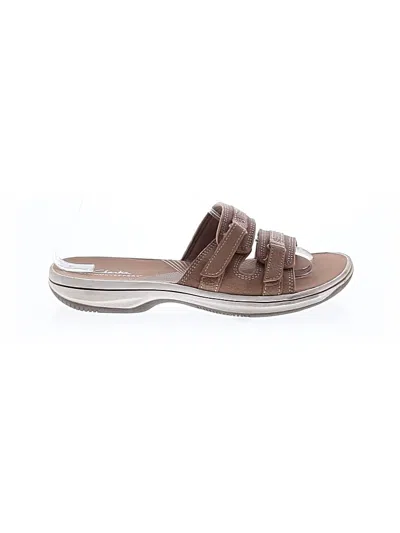 Pre-owned Clarks Sandals In Brown