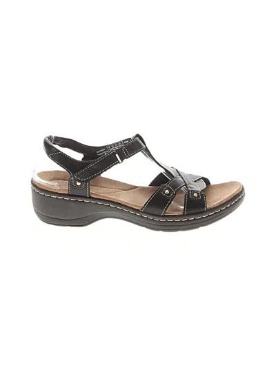Pre-owned Clarks Sandals In Brown