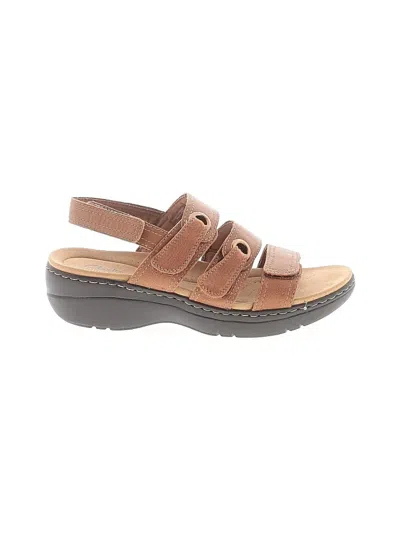 Pre-owned Clarks Sandals In Brown