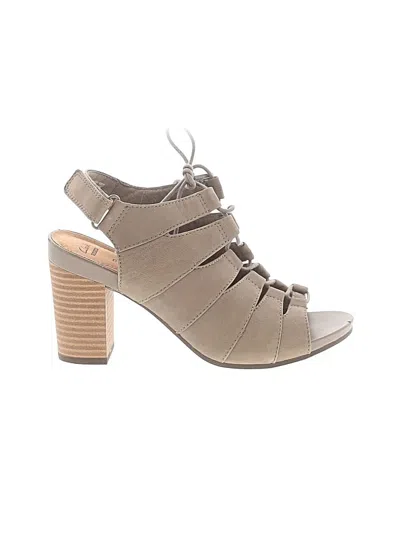 Pre-owned Clarks Sandals In Gray