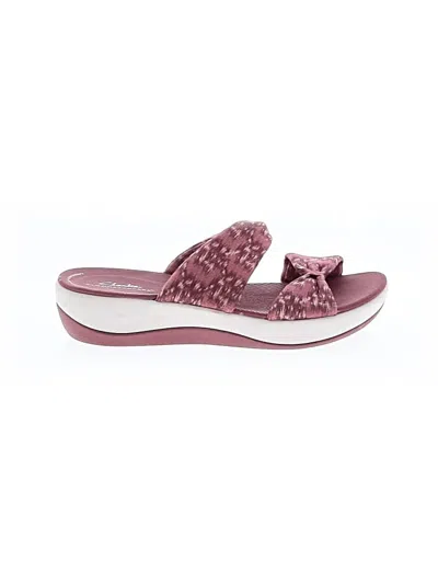 Pre-owned Clarks Sandals In Pink