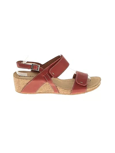 Pre-owned Clarks Sandals In Red