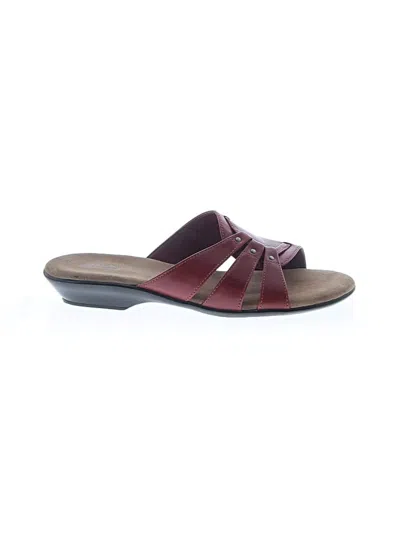 Pre-owned Clarks Sandals In Red