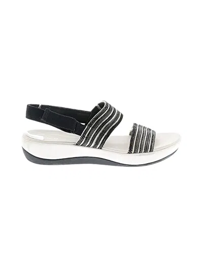 Pre-owned Clarks Sandals In White
