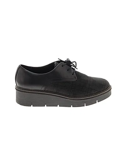 Pre-owned Clarks Sneakers In Black