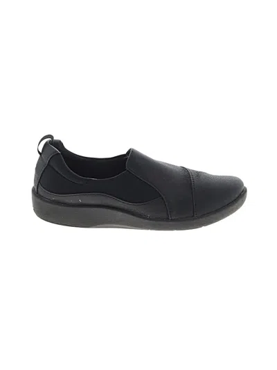 Pre-owned Clarks Sneakers In Black