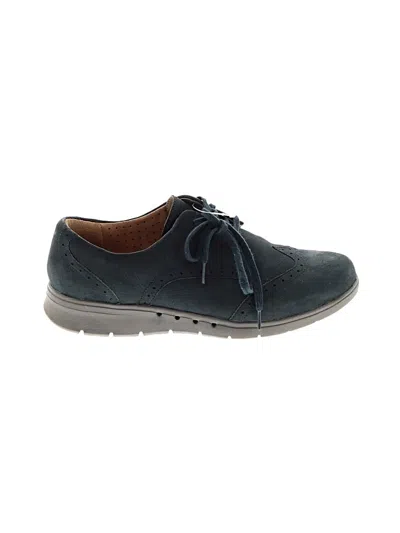 Pre-owned Clarks Sneakers In Blue