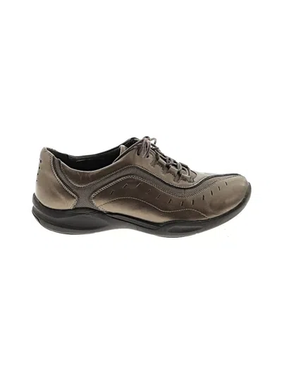 Pre-owned Clarks Sneakers In Brown