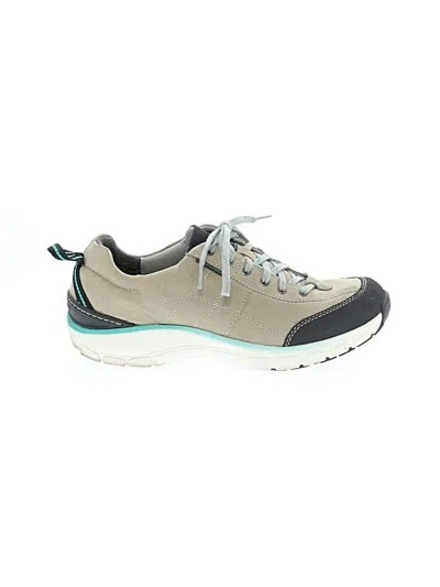 Pre-owned Clarks Sneakers In Gray