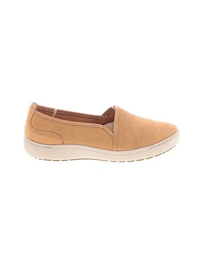 Pre-owned Clarks Sneakers In Tan