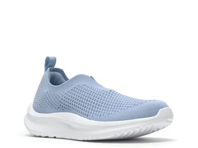 Clarks Solevana Knit Slipon Sneaker In Blue