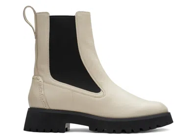 Pre-owned Clarks Stayso Rise Leather (women's) Sneakers In Ivory In White