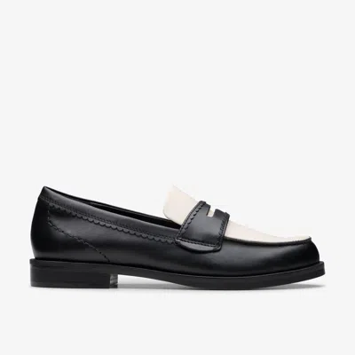 Clarks Straven Edge In Black