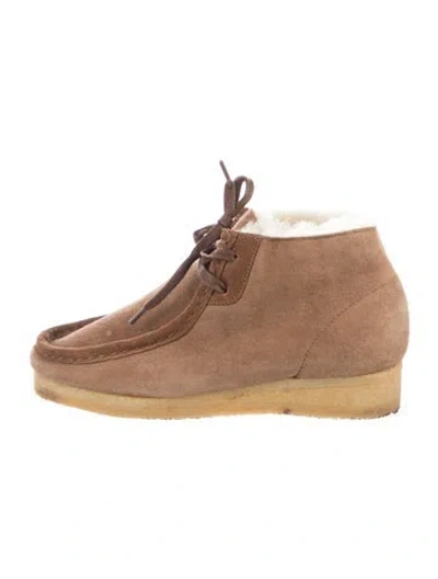 Pre-owned Clarks Suede Boots In Brown