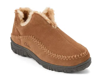 Clarks Suede Notched Slipper In Brown