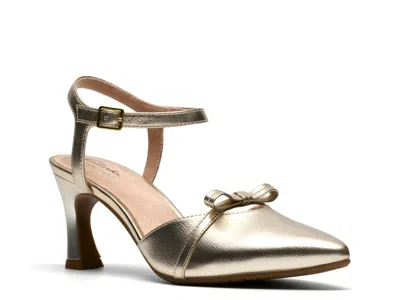 Clarks Tammitha Bar Pump In Gold