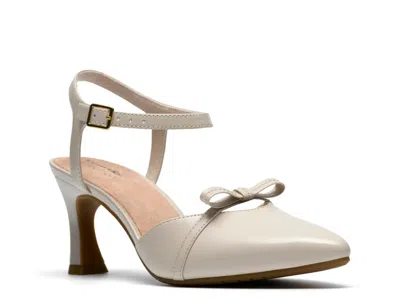 Clarks Tammitha Bar Pump In Multi