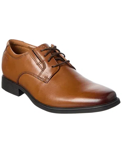 Clarks Wide Width Dresslite Cap Toe Oxford In Brown