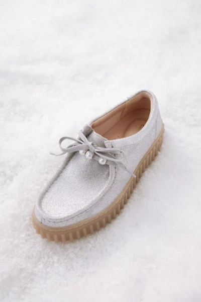 Clarks Torhill Bee Silver Suede Leather Flatform Lace-up Loafers In Gray