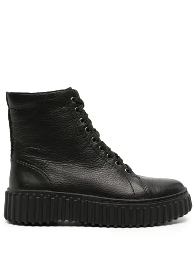 Clarks Torhill Rise Leather Ankle Boots In Schwarz