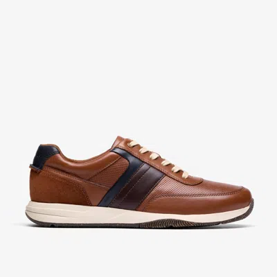 Clarks Townview Style In Brown