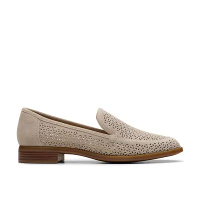 CLARKS TRISH COVE IN BEIGE SUEDE