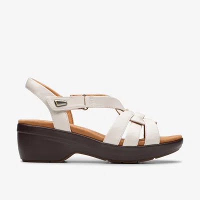 Clarks Tuleah Cross In White