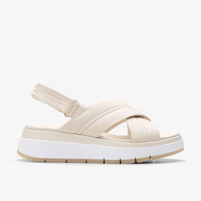 Clarks Tuscan Cross In White