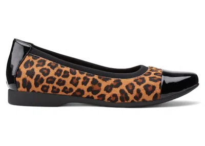 Pre-owned Clarks Un Darcey Cap 2 Print Pony (women's) Sneakers In Leopard In Brown