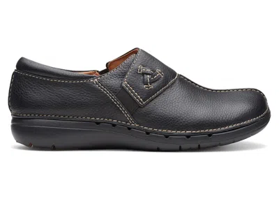 Pre-owned Clarks Un Loop Ave Leather (women's) Sneakers In Black