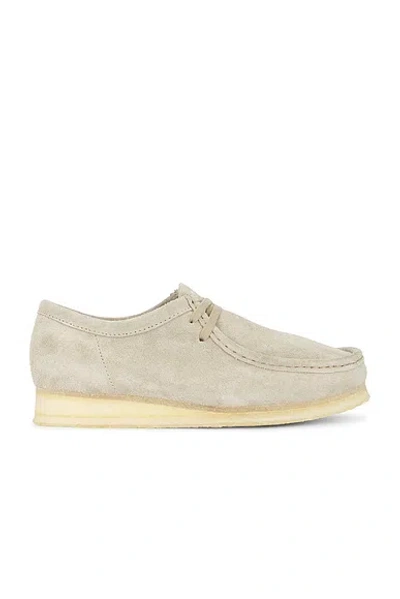 Clarks Wallabee Boot In Pale Grey Suede