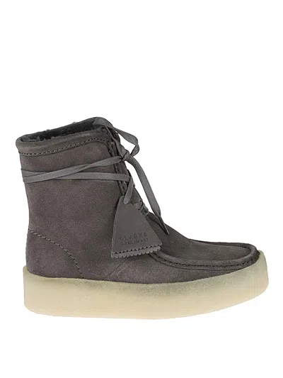 Clarks Wallabee Cup Hi  Suede Boots In Grey