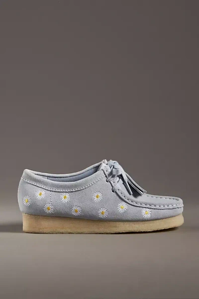 Clarks Wallabee Embroidered Slip-on Shoes In Blue