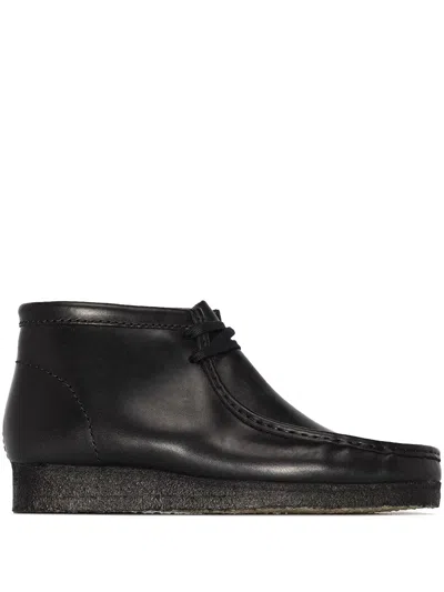Clarks Wallabee Leather Boot In Black