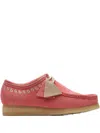 Clarks Wallabee "pink Embroidery" Boots